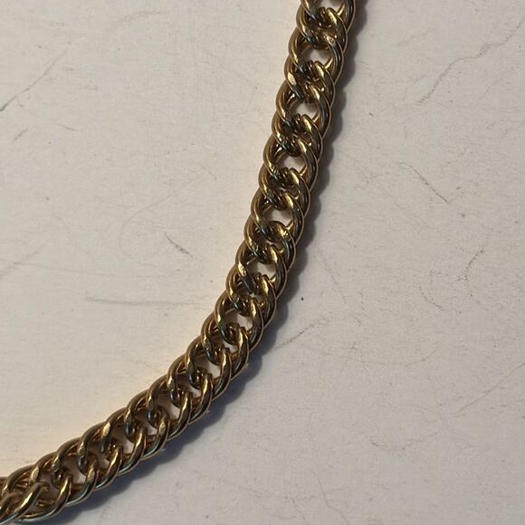 Vintage Gold Tone clasp Chain Necklace 18” - Picture 2 of 3